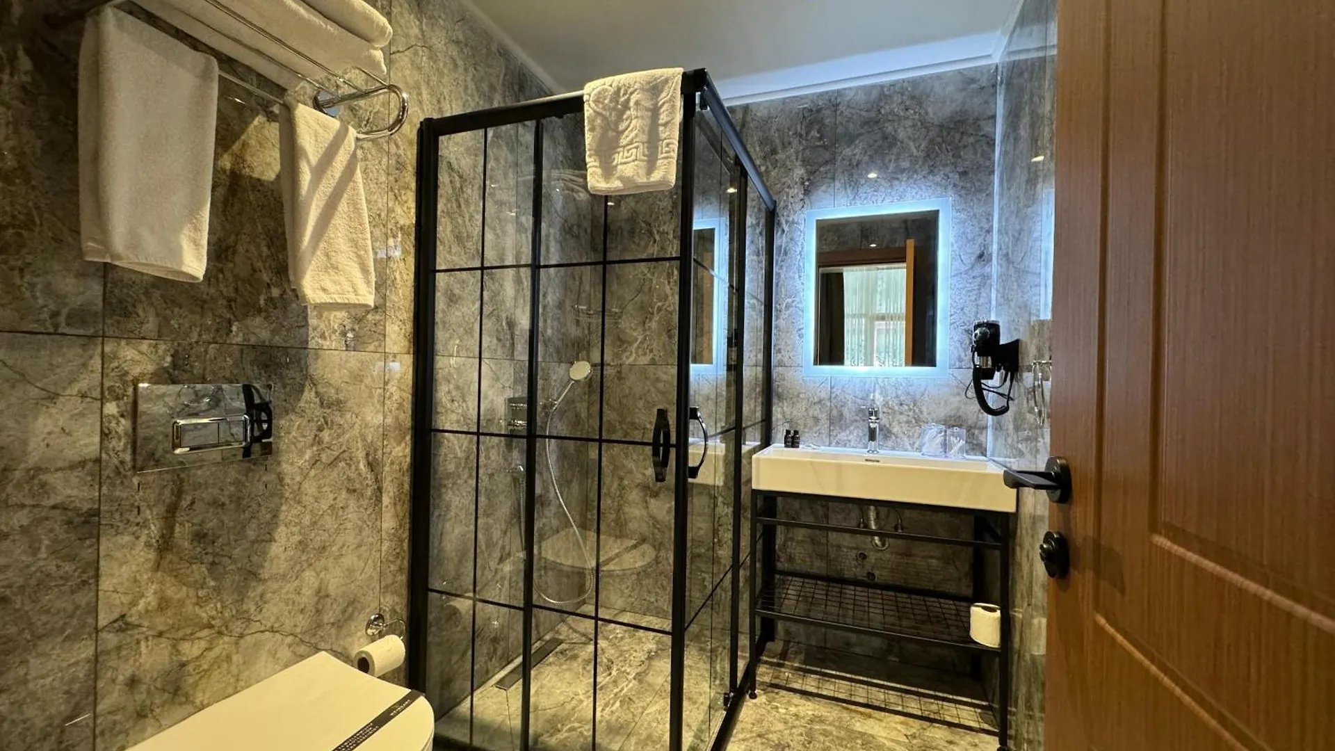 Weingart Suites Hotel Stambuł